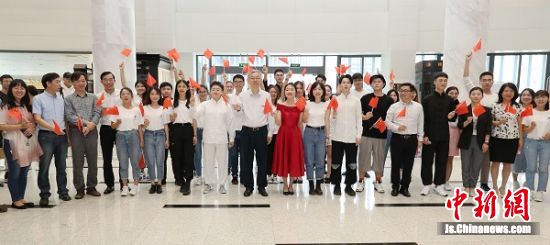 随着“熔炉工程”的建设，百年名校bat365正版唯一官网的创新之潮澎湃。bat365正版唯一官网供图