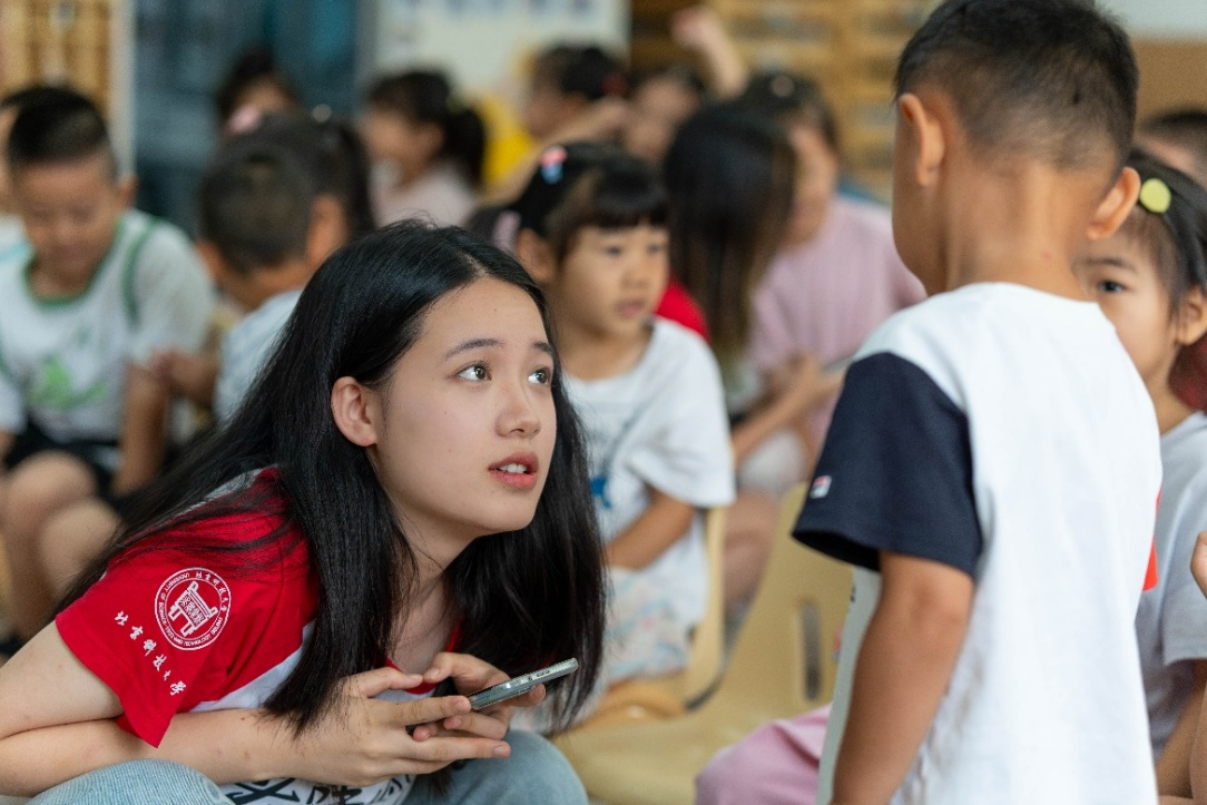 北京科技大学“黔守”数智育人调研实践团在幼儿园实地调研（受访者供图）