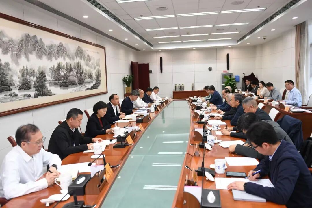 三本书,一场“文化登山”——安徽政协文化读本“三部曲”的叙事创新与履职智慧 三本书,一场“文化登山”——安徽政协文化读本“三部曲”的叙事创新与履职智慧