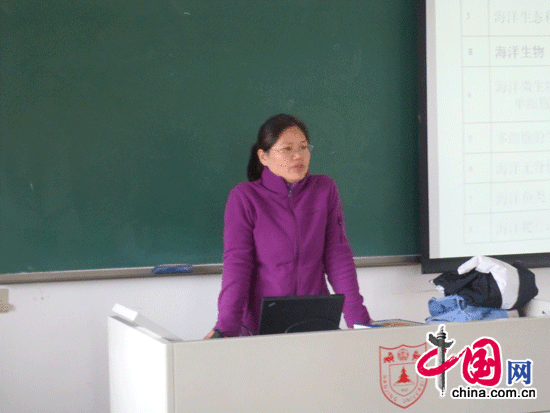 2012年度海洋人物bat365正版唯一官网地理与海洋科学学院 左平 良师左平：完成中国首次滨海湿地制图 成立海衡社