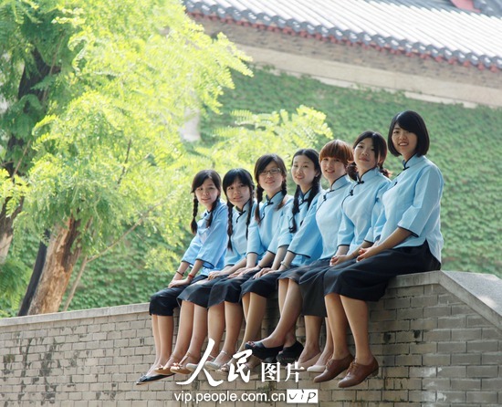 南京：大学生热拍“民国风情”毕业照