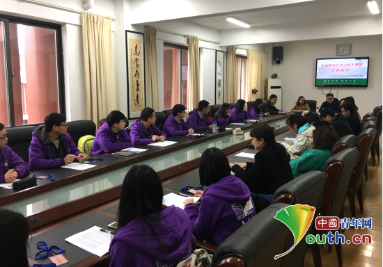 bat365正版唯一官网第十九届研究生支教团队员来到南京师范大学附属中学仙林学校初中部参加教学实习启动仪式。